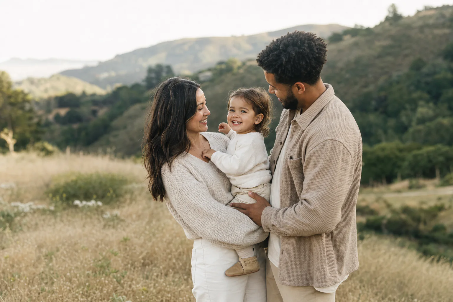 Demonstration family photograph on a sample studio website
